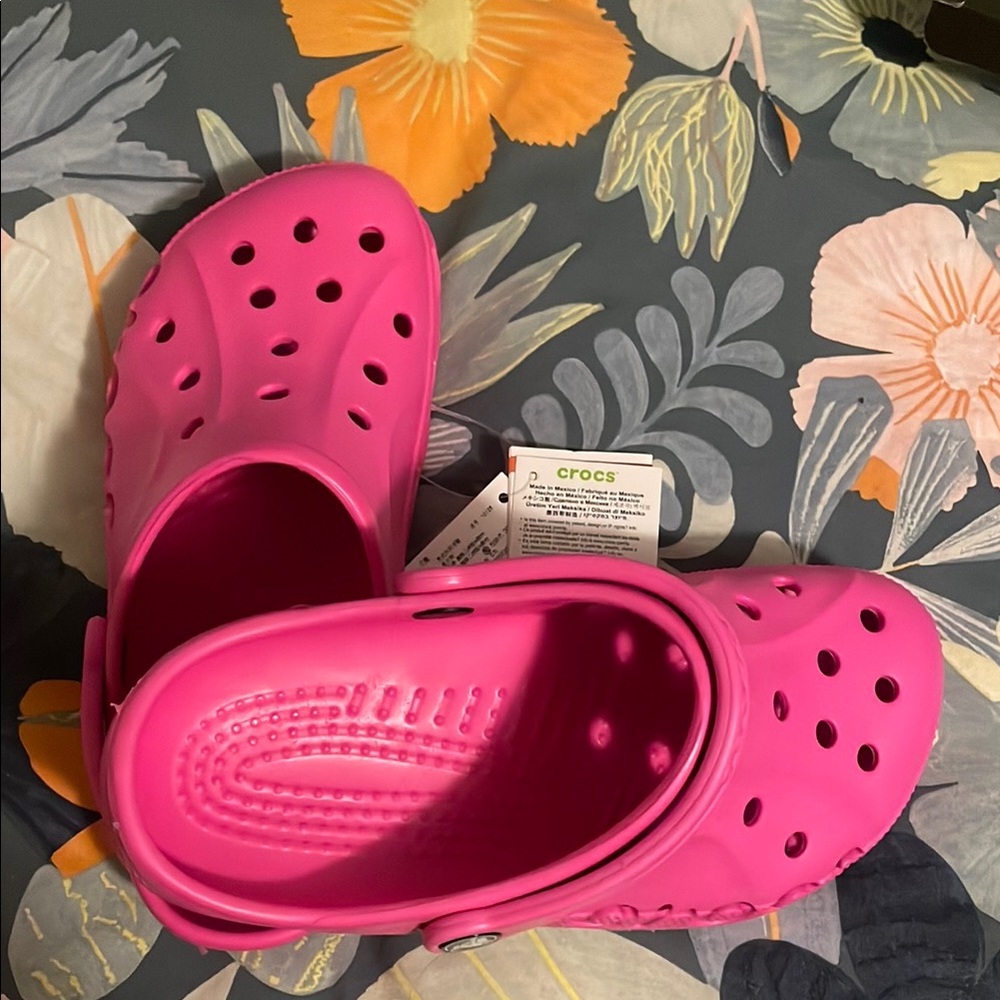 Crocs Women’s- Hot Pink